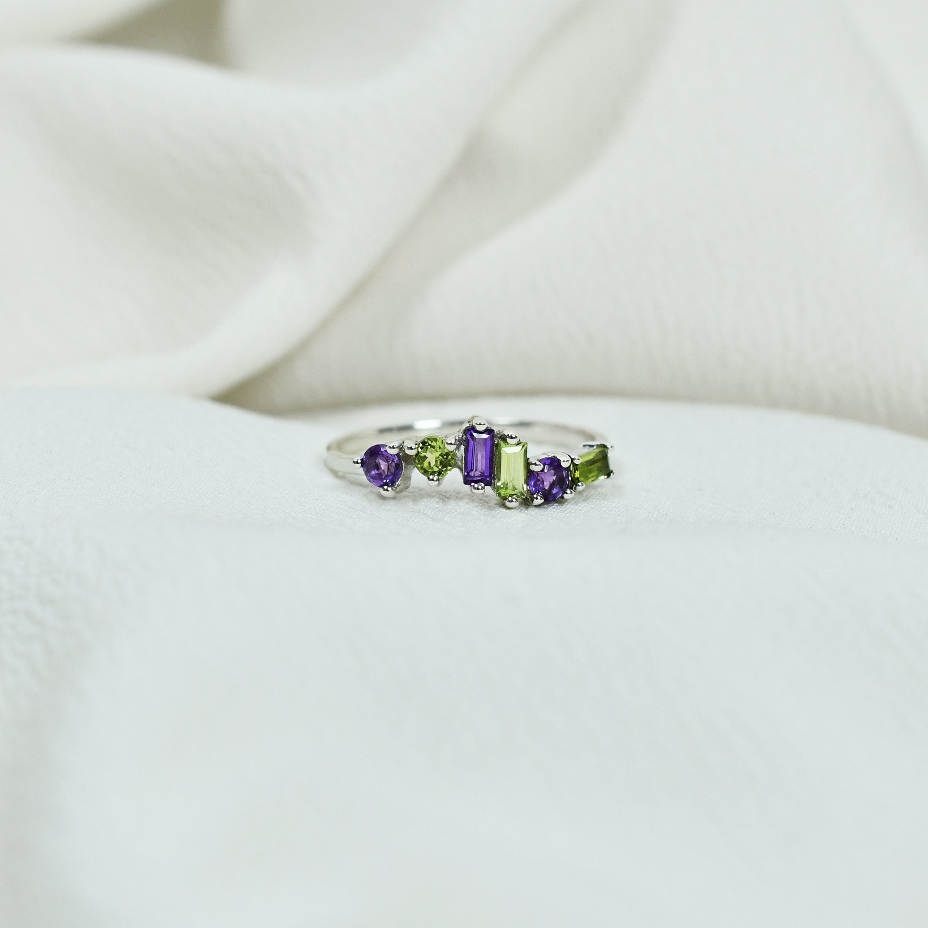 Asymmetrical Amethyst and Peridot Ring in 925 sterling silver