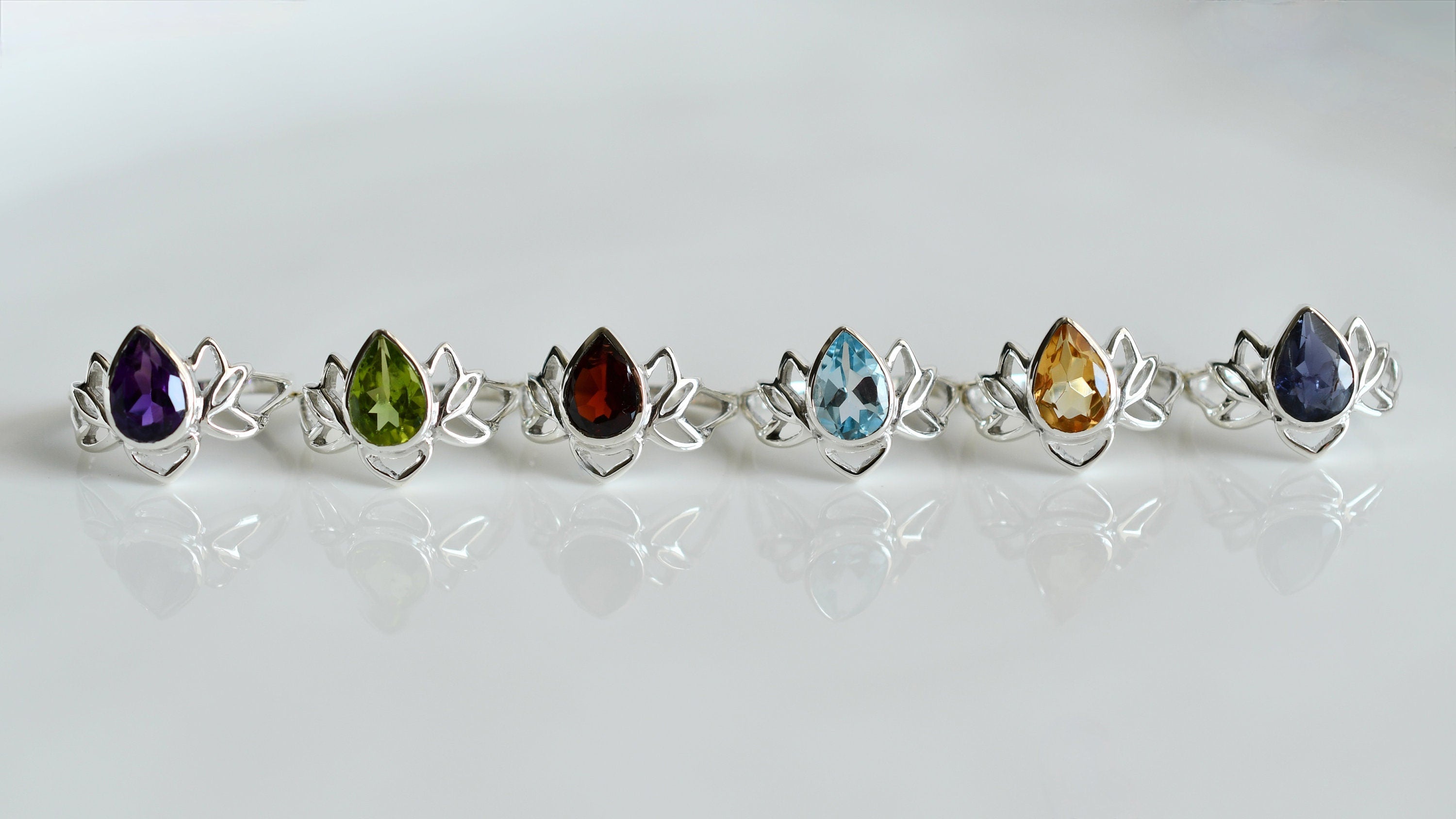Lotus Peridot Ring
