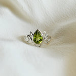 Lotus Peridot Ring in 925 sterling silver