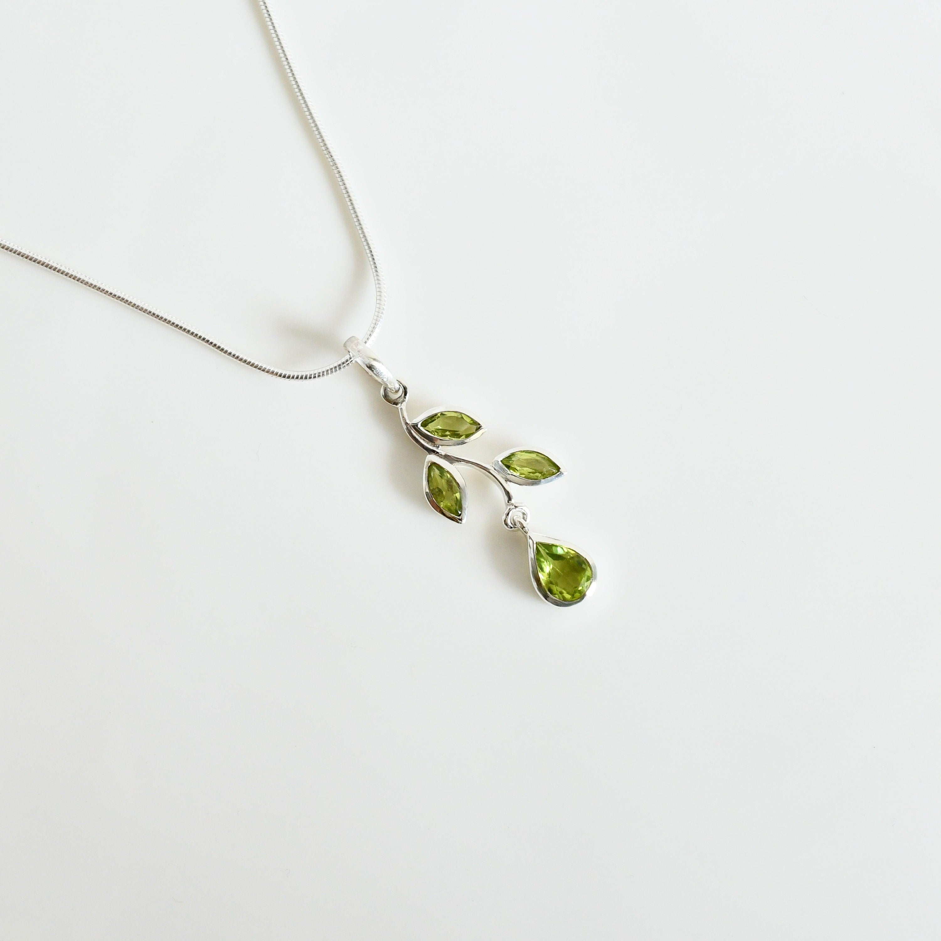 Leaf Peridot Pendant in 925 sterling silver