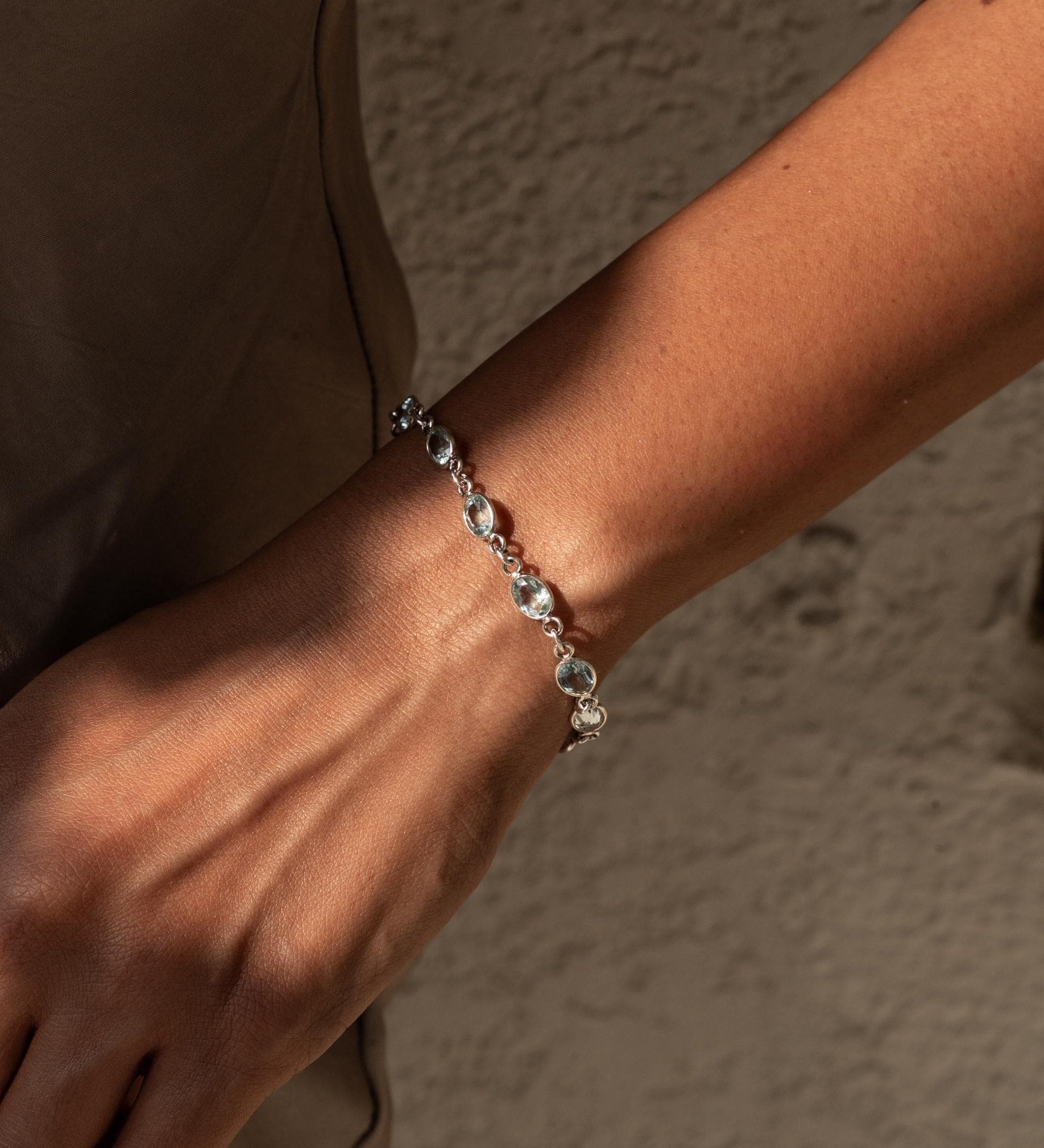 Dainty Blue Topaz Bracelet in 925 sterling silver