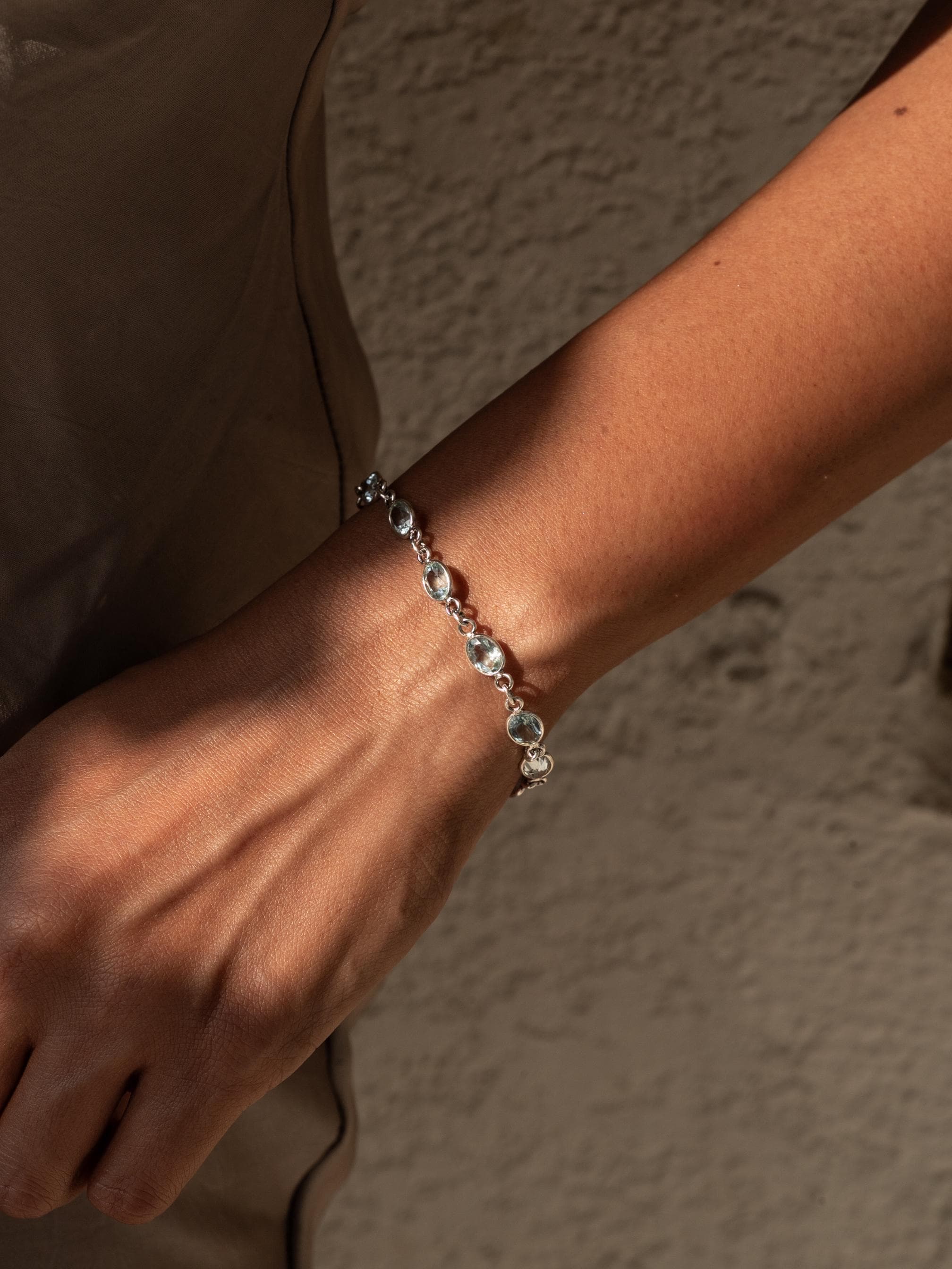 Dainty Blue Topaz Bracelet in 925 sterling silver